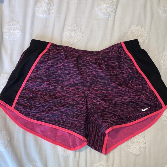 Nike running shorts - Picture 1 of 3